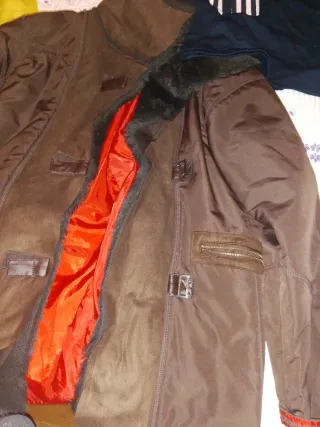 Abrigo Cortefiel y 3 prendas más