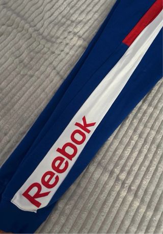 Pantalón chándal Reebok azul y rojo