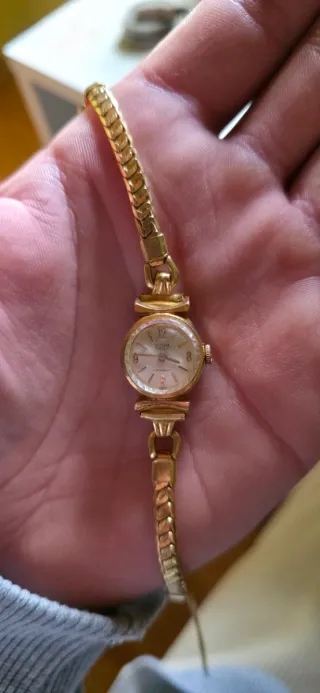 Reloj Titan 17 Rubis Chapado Oro