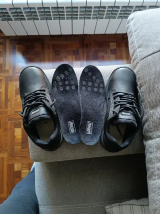 Zapatos Magnum Talla 39 Nuevos