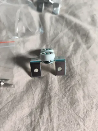 Ruedas para puertas correderas