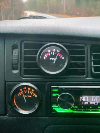 Soporte Manómetro 52mm VW Golf Mk3