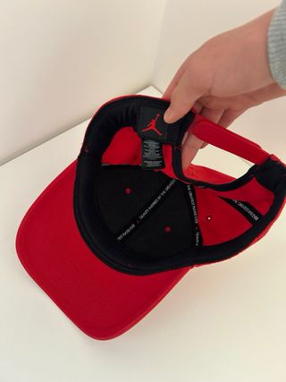 Gorra Jordan Roja