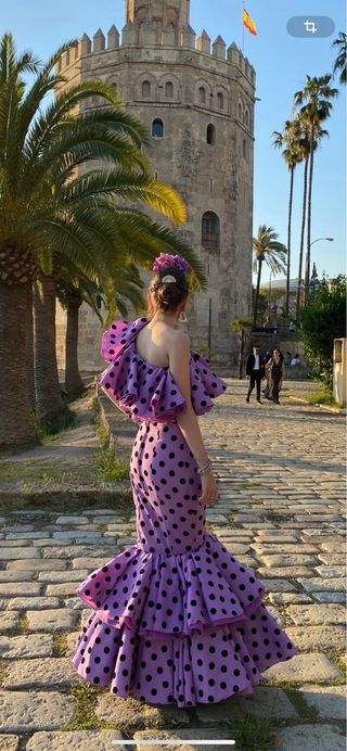 Traje Flamenca lila con Lunares Negros