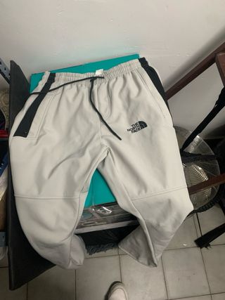 Chaqueta The North Face Negra y Blanca