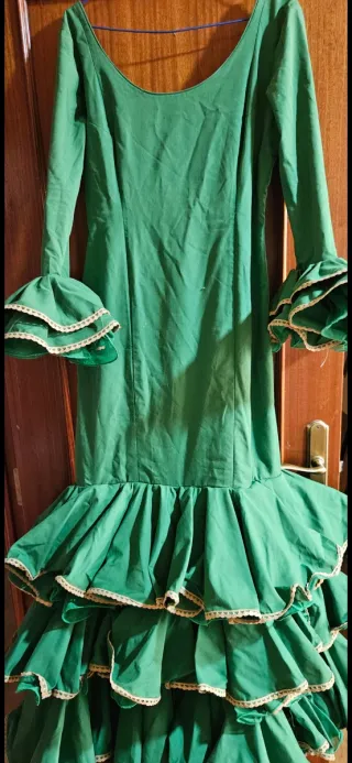 Traje de flamenca verde
