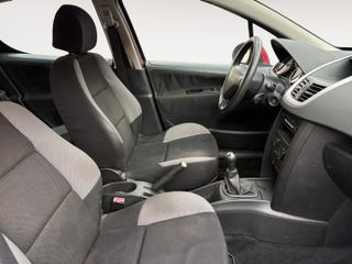 Peugeot 207 2006