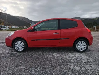 Renault Clio Authentique 1.2 16v