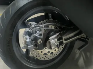 Kymco AK 550 Maxi Scooter Automática Negra