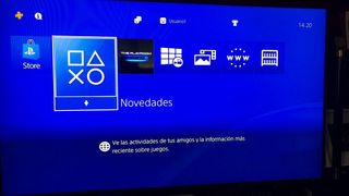 PS4 (PlayStation 4) con 6 juegos y  2 mandos,