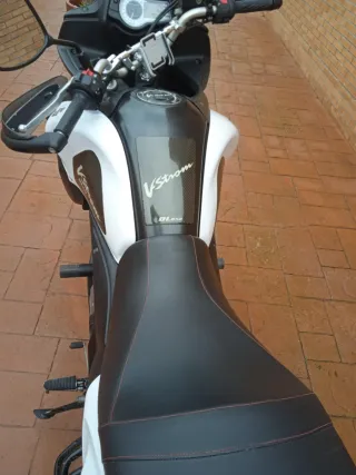 Suzuki v-strom 650c.c 70 cv