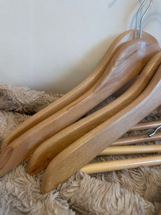 Perchas madera niños (pack 6)