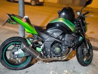 Kawasaki Z750 Naked Negra/Verde
