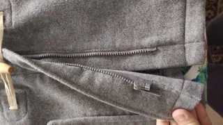 Trenca niña GAP gris