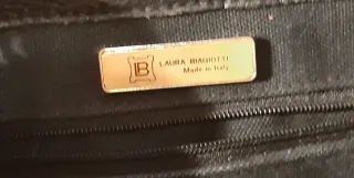 Borsa secchiello nera in pelle