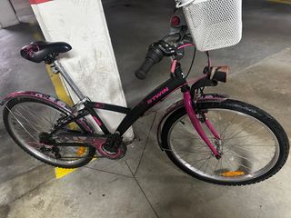 Bicicleta infantil BTWIN rosa y negra
