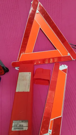 Pack 2 Triángulos de Emergencia Coche Nissan