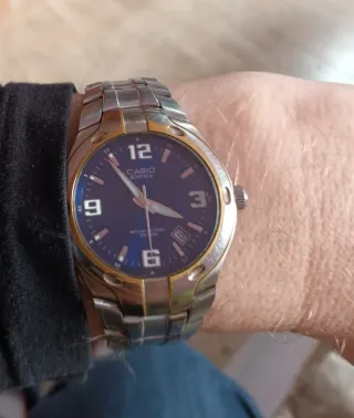 Reloj Casio Edifice Azul y Plateado