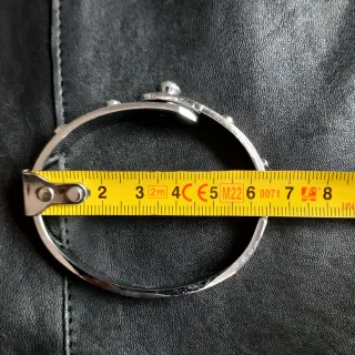 Pulsera rígida Lotus con cristales