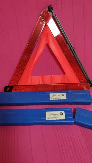 Pack 2 Triángulos de Seguridad Coche BMW