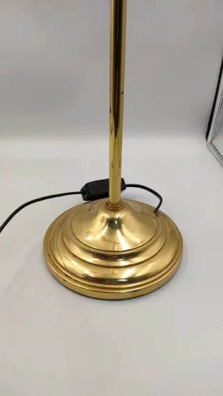 Lámpara de mesa vintage dorada