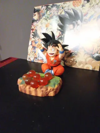 Goku Action Figure con Sfere del Drago