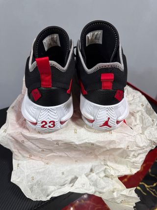 Jordan Zapatillas Negras y Rojas Talla X