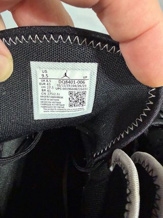 Jordan Zapatillas Negras y Rojas Talla X