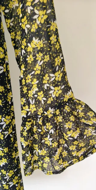 Vestido estampado flores negro y amarillo