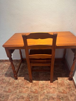 Escritorio de madera