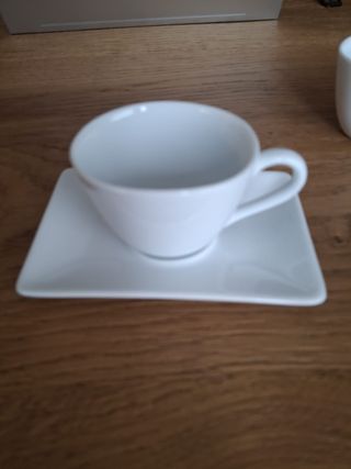 Juego 4 Tazas y Platillos Porcelana Blanca