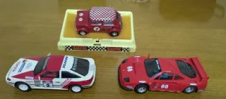 Coches Scalextric Toyota y Ferrari