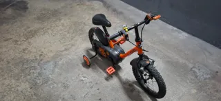 Bicicleta infantil BTWIN 14” amb rodetes