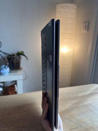 Lenovo Yoga 7 2-in-1 14 + Wilcom para bordadora