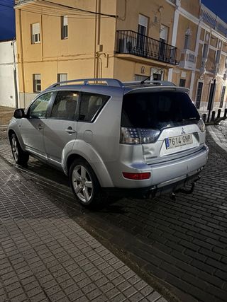 Mitsubishi Outlander 2009