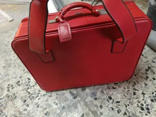 Maleta de piel Tauro roja