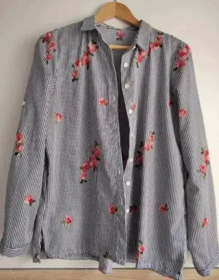 Camisa Rayas Flores Talla L