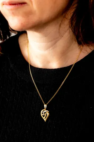 Colgante Corazón Oro 18k con Diamantes