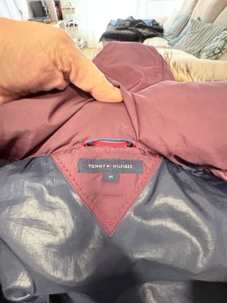 Chaqueta plumífero Tommy Hilfiger burdeos