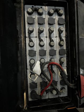 Transpaleta Eléctrica con Baterías