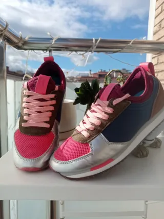 Zapatillas HOFF rosas y plateadas