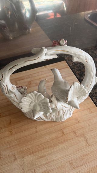 Figura M Requena Aves Porcelana Dorada