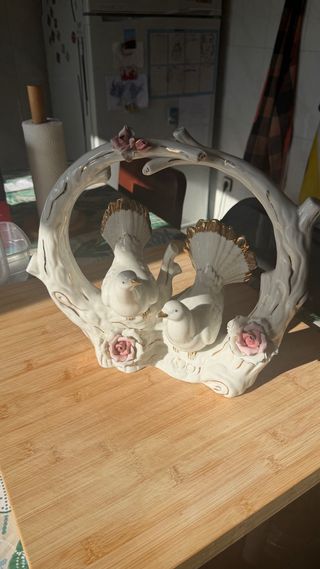 Figura M Requena Aves Porcelana Dorada