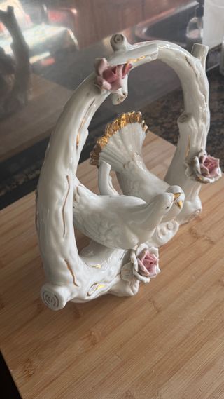 Figura M Requena Aves Porcelana Dorada