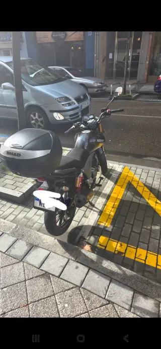 Moto Keeway Flame Titan 125 Negra