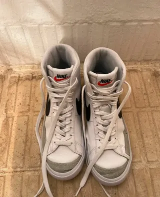 Nike Blazer Mid 77 Talla 38.5