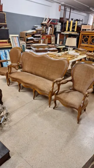 Tresillo y 2 butacas