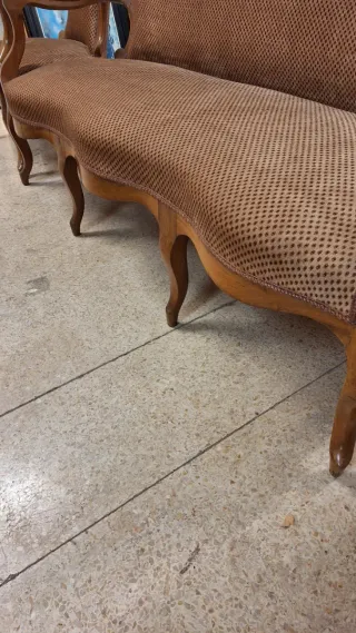 Tresillo y 2 butacas