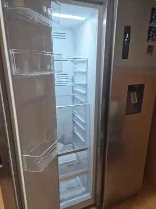 Nevera americana dos puertas con dispensador