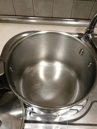 Olla Express Magefesa